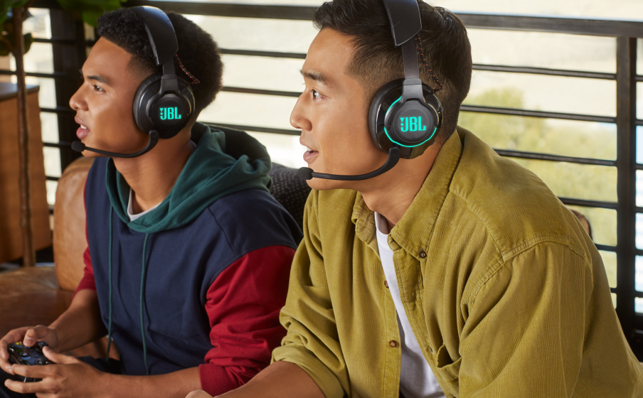 JBL Quantum 610 Wireless JBL QuantumSURROUND™ ja DTS vievät sinut pelitapahtumien keskelle - Image