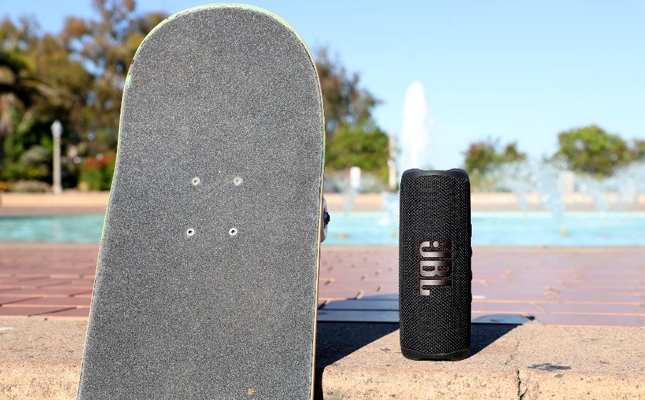 JBL Flip 6 12 tunnin toistoaika - Image