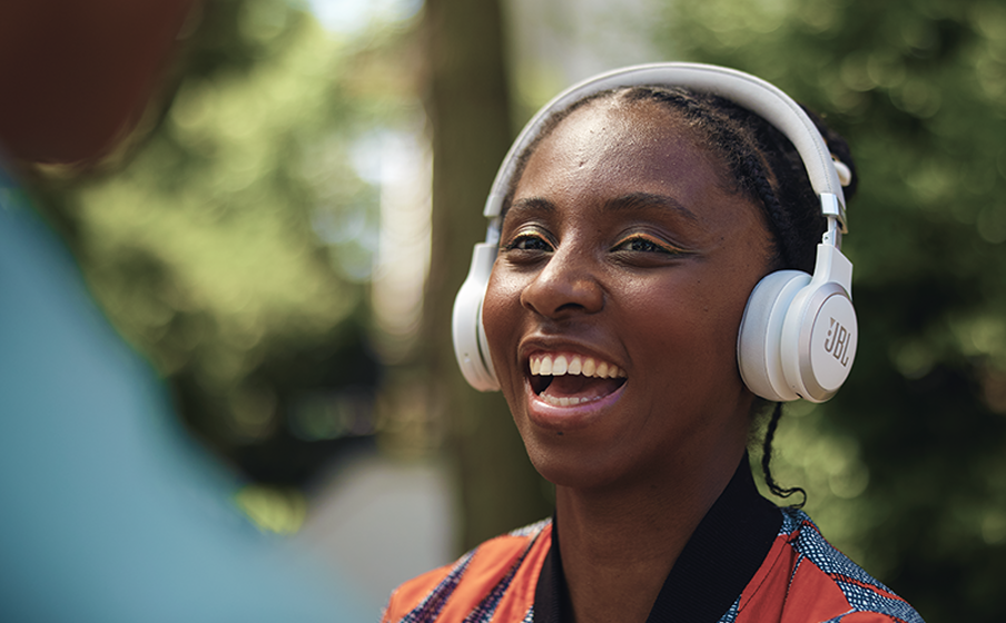 JBL Live 670NC Bluetooth 5.3 ja tuki LE-äänelle (*) - Image