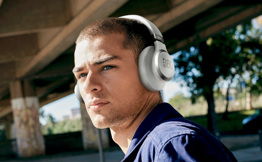 JBL Live 660NC Kysy neuvoa käyttäen vain omaa ääntäsi. - Image